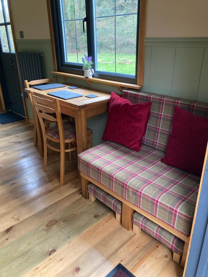 Brook The Shepherd Hut Saltash Bagian luar foto