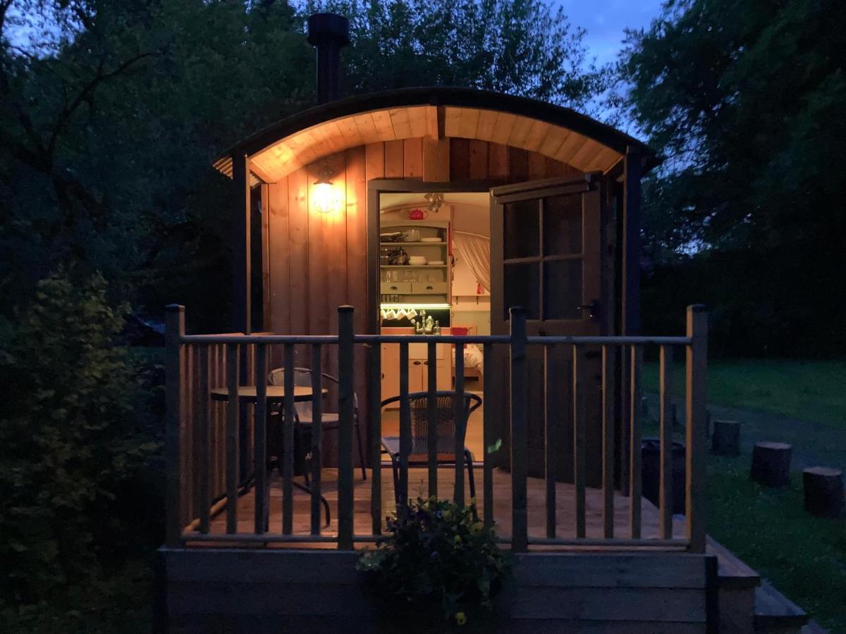 Brook The Shepherd Hut Saltash Bagian luar foto